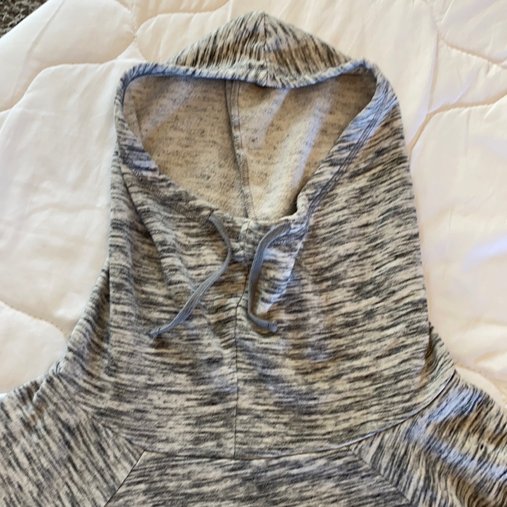 Women’s Large Mossimo Light Hooded Long Sleeve Shirt